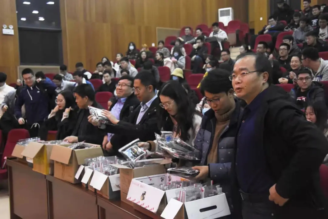 2cc884c410d245c68324cb026f0ee41a.jpg 2cc884c410d245c68324cb026f0ee41a.jpg